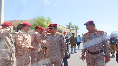 ​وزير الدفاع يصل العاصمة عدن عقب زيارته حضرموت والمهرة