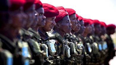 الفساد داخل الجيش الصومالي يعيق إستراتيجيات مكافحة الإرهاب ويشكك الحلفاء